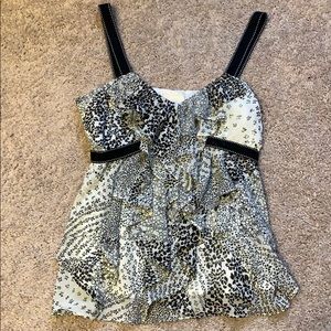 Black & White Floral Ruffle blouse